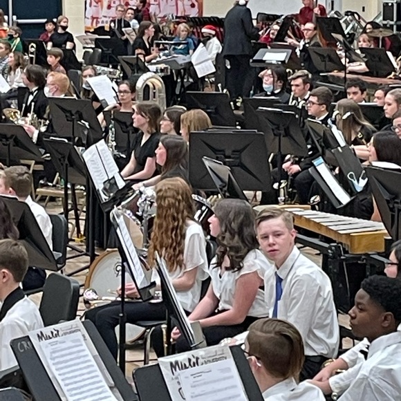 Meet your Posher, 🤟🏼 Denise (Oma). Follow me!! ⏭️⬆️🔀 - Picture 10 of 13